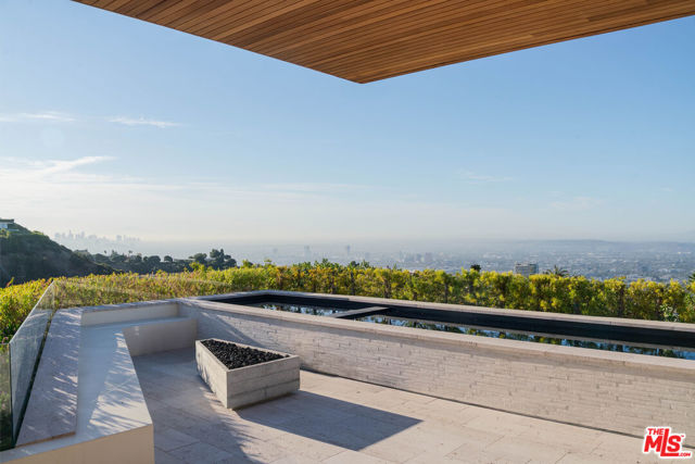 1520 Carla, Beverly Hills CA: https://media.crmls.org/mediaz/c5346ed6-3d62-43b3-8880-a06aa02a65ef.jpg