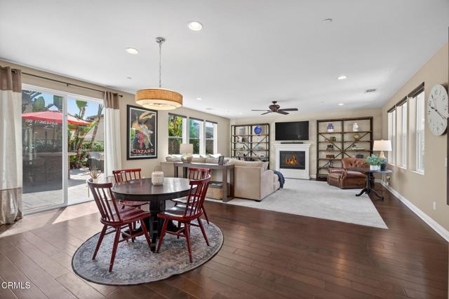 474 Park Cottage Place, Camarillo CA: https://media.crmls.org/mediaz/c5353f84-861d-4dbd-9a24-f9764f74481c.jpg
