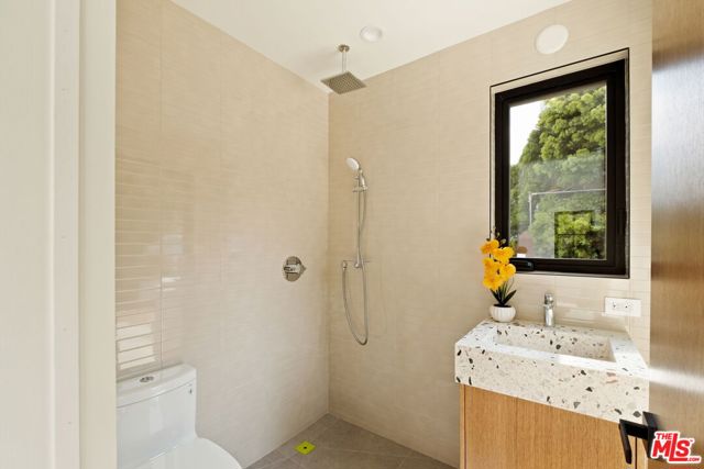 408 Linnie Canal, Venice CA: https://media.crmls.org/mediaz/c53663e8-97d3-4eb3-b5c2-46e52044cc16.jpg