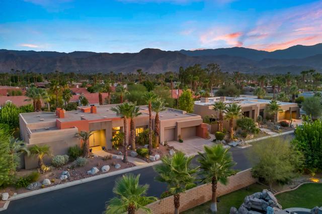 12 Boulder Lane, Rancho Mirage CA: https://media.crmls.org/mediaz/c5366c58-7e65-4289-9e29-52b99e032e01.jpg