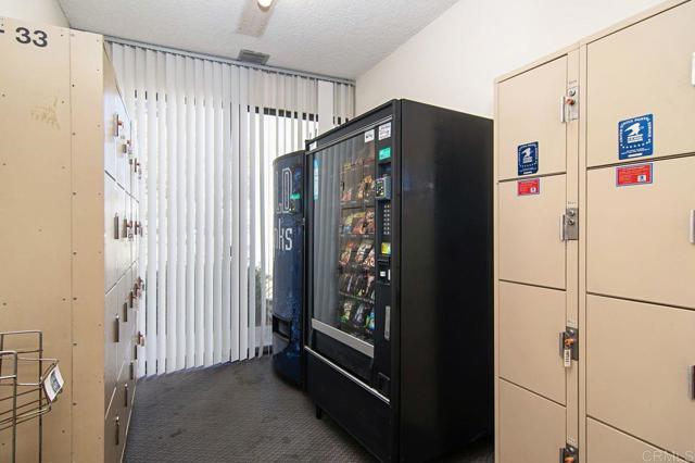 1885 Diamond Street, San Diego CA: https://media.crmls.org/mediaz/c536bc1d-4594-4330-add1-fdbc25bf93d9.jpg