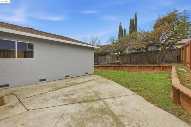 3640 Sun View Terrace, Concord CA: https://media.crmls.org/mediaz/c537646f-cfd0-4466-bb9e-a84491514af0.jpg