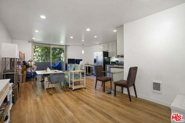 1 Bed Home for Sale in Los Angeles, California