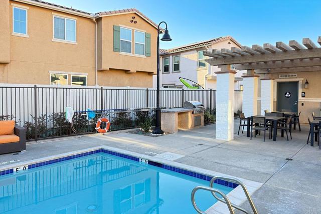 Detail Gallery Image 34 of 34 For 1374 Palo Verde Way, Vista,  CA 92083 - 3 Beds | 2/1 Baths