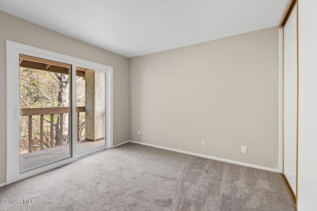 784 N Valley Drive, Westlake Village CA: https://media.crmls.org/mediaz/c53939cf-6db8-4144-93b1-c083a06adf2e.jpg