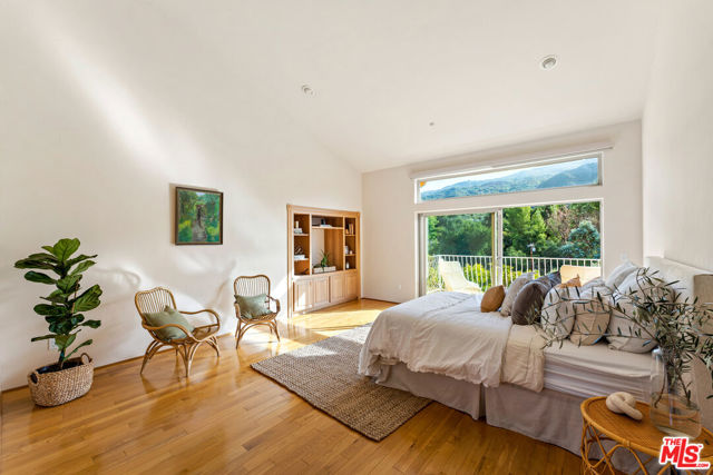 2175 Cold Canyon Road, Calabasas CA: https://media.crmls.org/mediaz/c539876b-5c67-4b56-9f1c-736627206535.jpg
