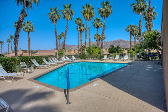 73440 Dalea Lane, Palm Desert CA: https://media.crmls.org/mediaz/c53a8cd0-8636-45d4-908b-3f400706b9d1.jpg