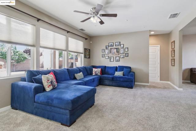 124 Clear Lake Ct, Oakley CA: https://media.crmls.org/mediaz/c53ae86b-5a77-4f86-a7cf-c049e817098a.jpg