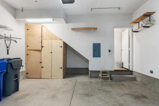 13021 Evening Creek Dr S, San Diego CA: https://media.crmls.org/mediaz/c53c4312-1fd1-49ac-9104-e5353465f079.jpg