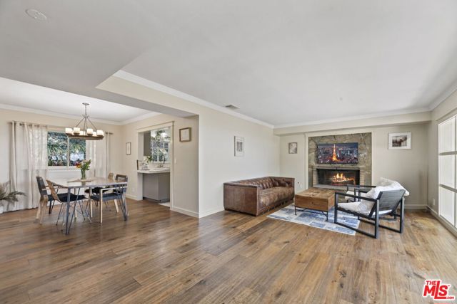 3313 Coy Drive, Sherman Oaks CA: https://media.crmls.org/mediaz/c53c65a1-c91d-4d11-950a-10ced52f1a56.jpg