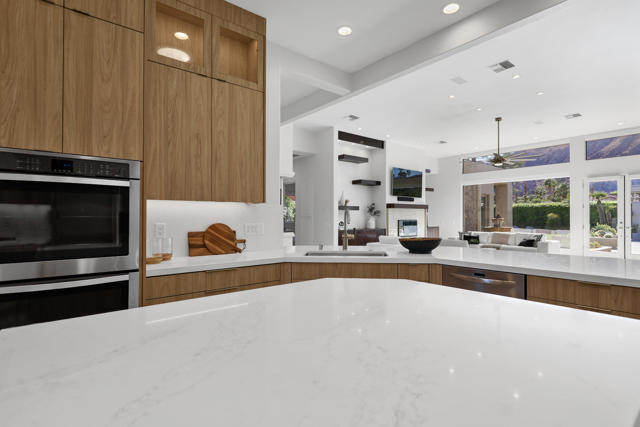 Image 20 of 53 For 77080 Sandpiper Drive