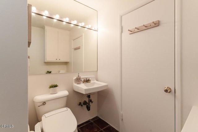 Detail Gallery Image 29 of 45 For 1300 Meadowbrook Rd, Altadena,  CA 91001 - 3 Beds | 2 Baths