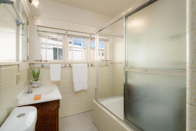 Detail Gallery Image 18 of 30 For 1138 Virginia Way, La Jolla,  CA 92037 - 2 Beds | 1/1 Baths