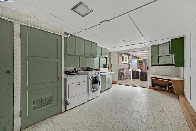 17473 Via Alamitos, San Lorenzo CA: https://media.crmls.org/mediaz/c5406e1c-a1e7-427e-9f76-85c2ba07c0fe.jpg
