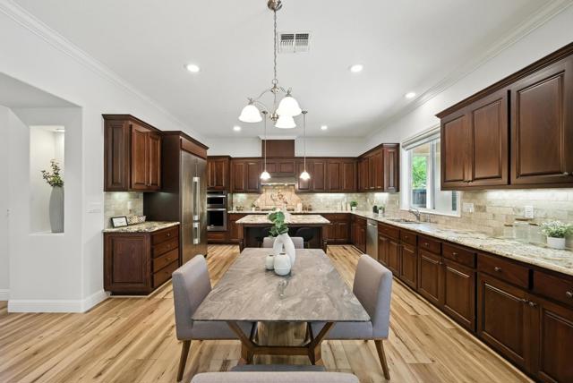 707 Torreya Avenue, Sunnyvale CA: https://media.crmls.org/mediaz/c5408eed-e758-4547-990b-4d3eacff4100.jpg