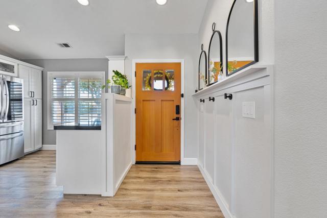 2399 Paradise Drive, Hollister CA: https://media.crmls.org/mediaz/c54099d4-9da3-4455-915f-c5c0573a2cbb.jpg