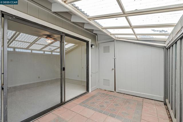 1335 Kenwal Rd, Concord CA: https://media.crmls.org/mediaz/c5410c80-3578-4ab2-a095-e08fd37eaf9a.jpg
