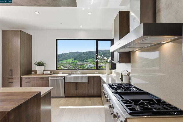 Image 8 of 48 For 11 Bigleaf Road