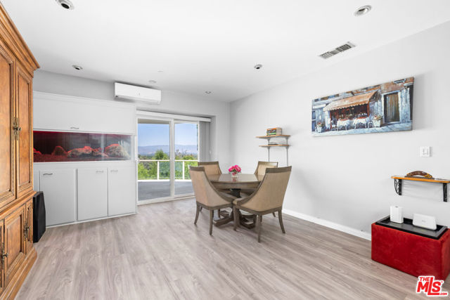 22449 Cass Avenue, Woodland Hills CA: https://media.crmls.org/mediaz/c541d2e0-8189-456a-a648-5e3789b592a6.jpg
