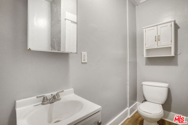 306 N Bixel Street, Los Angeles CA: https://media.crmls.org/mediaz/c5423ac7-cca7-4978-a9d7-87607dd0b087.jpg