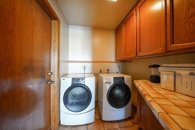 1250 E Old Julian Highway, Ramona CA: https://media.crmls.org/mediaz/c542434a-8775-4a73-9de7-fbdf91c3f4fd.jpg