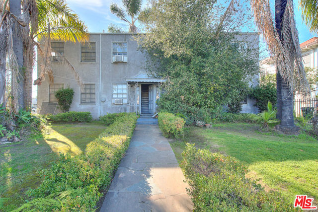 2501 Venice Boulevard, Los Angeles CA: https://media.crmls.org/mediaz/c542c29d-8522-49f1-b776-ee4f422d0c10.jpg