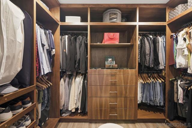 Walk-in Closet