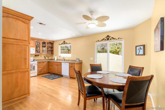 9919 Sorrel Ave, Lakeside CA: https://media.crmls.org/mediaz/c544380c-fda1-4480-b7dc-3a9f2da76985.jpg