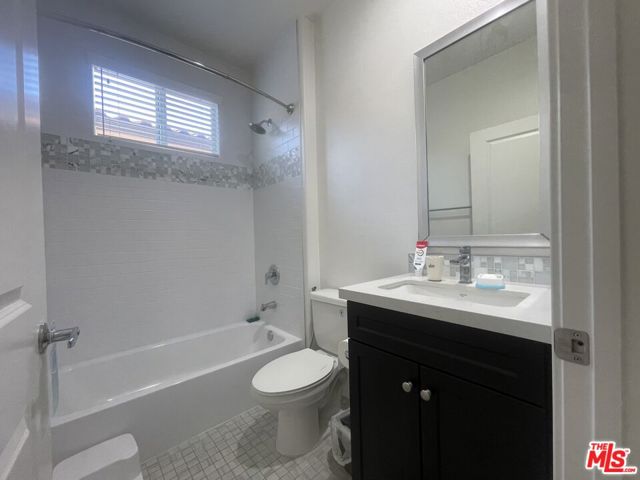 7937 N Keer Drive, Reseda CA: https://media.crmls.org/mediaz/c544aa9b-7875-442b-81a5-641322fef992.jpg