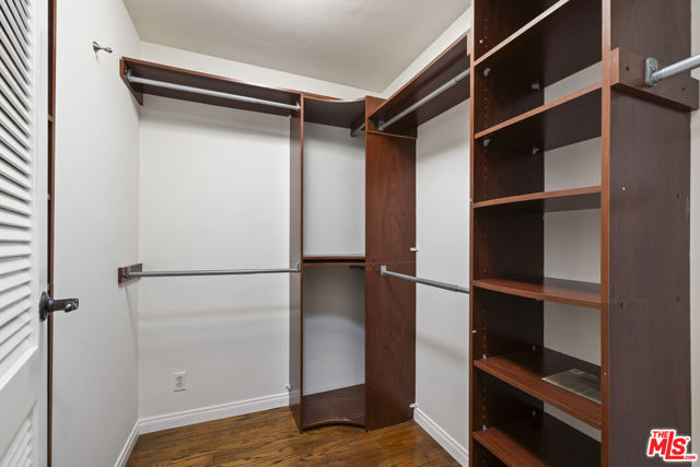 505 Panama Avenue, Long Beach CA: https://media.crmls.org/mediaz/c5451531-5758-445f-afef-1cbdf7efc87e.jpg