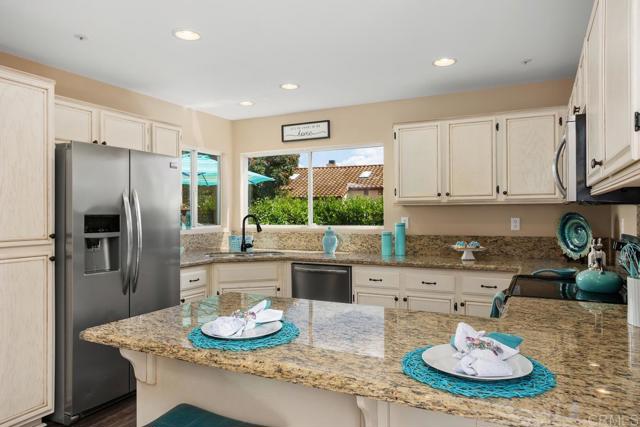 Detail Gallery Image 8 of 38 For 5767 Kensington Pl, Bonsall,  CA 92003 - 3 Beds | 2/1 Baths
