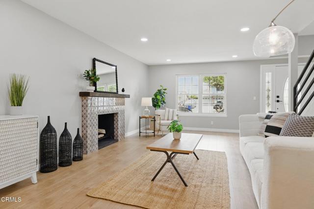 6433 Ralston Street, Ventura CA: https://media.crmls.org/mediaz/c5459a2e-ae0a-4c46-b852-fbf358260214.jpg