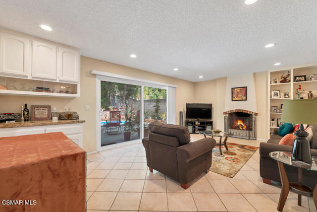 4022 Old Topanga Canyon Road, Calabasas CA: https://media.crmls.org/mediaz/c545eb54-44cb-4b35-9c5b-cae585b28488.jpg