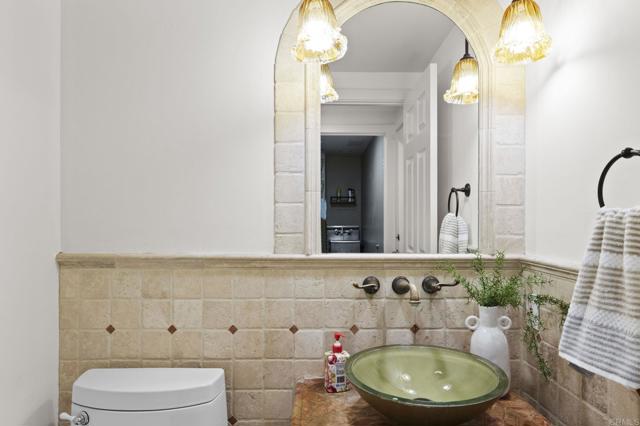 213 Via Palacio, Encinitas CA: https://media.crmls.org/mediaz/c546074d-37a6-48b7-834b-a1c5c7396902.jpg