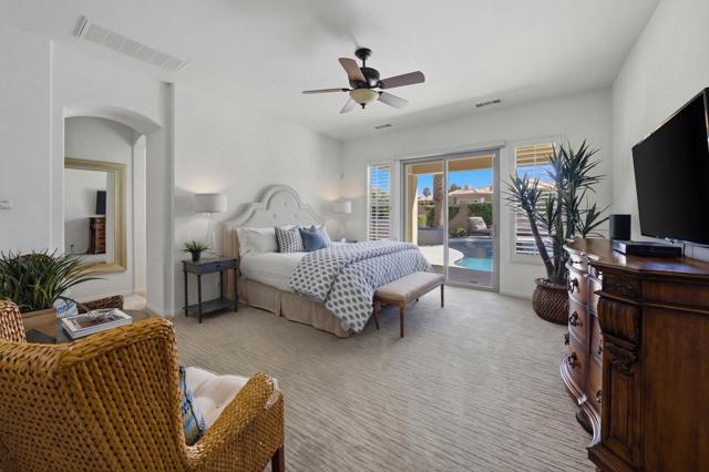 48224 Big Horn Drive, La Quinta CA: https://media.crmls.org/mediaz/c54672ef-9b66-4f52-932a-561e15535d06.jpg