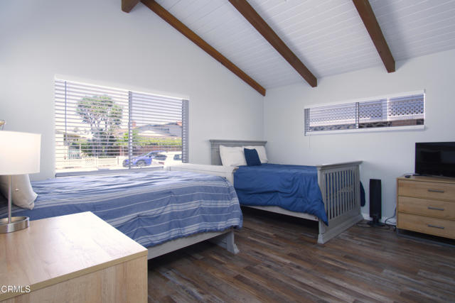 Detail Gallery Image 2 of 13 For 5230 Beachcomber St, Oxnard,  CA 93035 - 3 Beds | 2 Baths