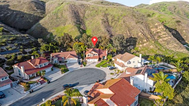 28145 Shady Meadow Ln, Yorba Linda CA: https://media.crmls.org/mediaz/c546f864-246b-4ea3-be14-bdb285cf50ea.jpg