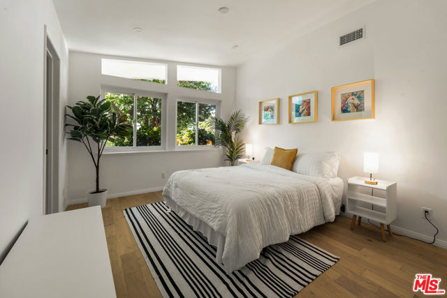 23020 Lita Place, Woodland Hills CA: https://media.crmls.org/mediaz/c547cdf2-3e62-4b9f-9af6-84c24c428adb.jpg