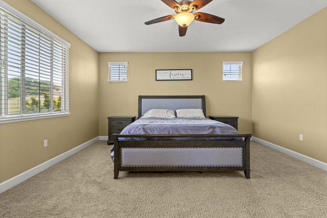 1420 Cielo Vista Lane, Gilroy CA: https://media.crmls.org/mediaz/c549bdae-b15d-405f-8bd8-de002cd15921.jpg