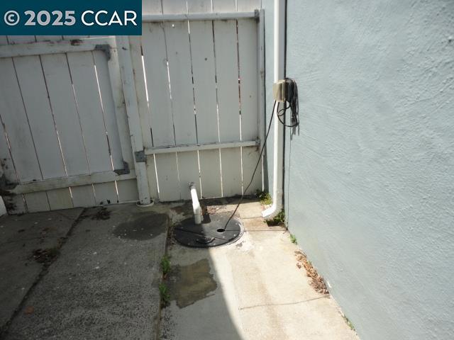 36 Greenwood Dr, South San Francisco CA: https://media.crmls.org/mediaz/c54a1d00-4a44-4225-b1c9-22642b22745b.jpg
