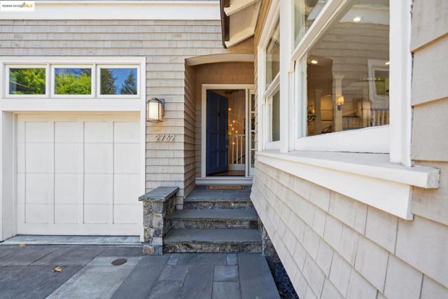 2732 Stuart St, Berkeley CA: https://media.crmls.org/mediaz/c54a68b8-dcd8-4647-847e-9945967151b8.jpg