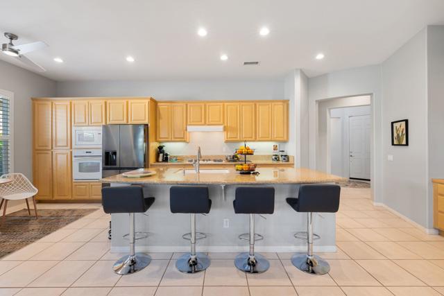 37 Shoreline Drive, Rancho Mirage CA: https://media.crmls.org/mediaz/c54b80f7-cffe-4ee3-9757-7b69bfd1f1db.jpg