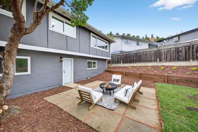1124 Mason Drive, Pacifica CA: https://media.crmls.org/mediaz/c54c5761-91ad-40c0-8c8f-1a4afaaa135d.jpg