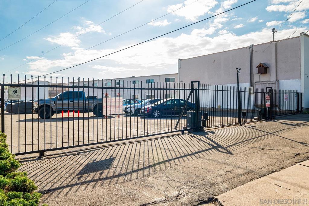 MLS #250043742SD image #46