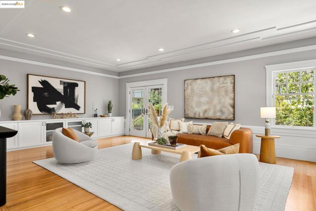 2842 Ashby Ave, Berkeley CA: https://media.crmls.org/mediaz/c54d4829-e83f-43cf-8ca9-6d95df77278c.jpg