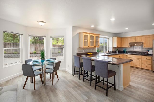 13358 Twin Circle Ct, Poway CA: https://media.crmls.org/mediaz/c54df887-da6e-4753-9d4b-d222b5a632a1.jpg