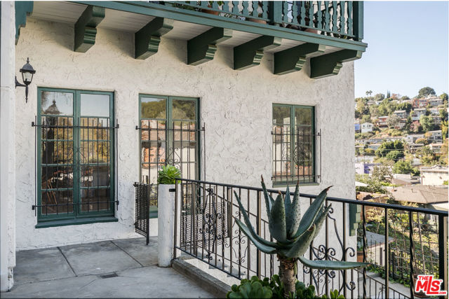 3034 Angus Street, Los Angeles, California 90039, 2 Bedrooms Bedrooms, ,1 BathroomBathrooms,Condominium,For Sale,Angus,24458179