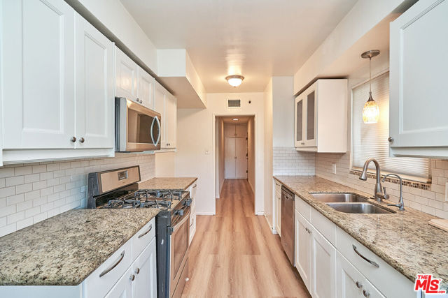 12129 Beverly Boulevard, Whittier CA: https://media.crmls.org/mediaz/c54f8cbc-1422-49a2-856c-bbff51c1b964.jpg