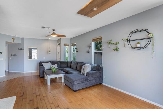 Detail Gallery Image 11 of 55 For 1228 Stagecoach Trail Loop, Chula Vista,  CA 91915 - 2 Beds | 2/1 Baths