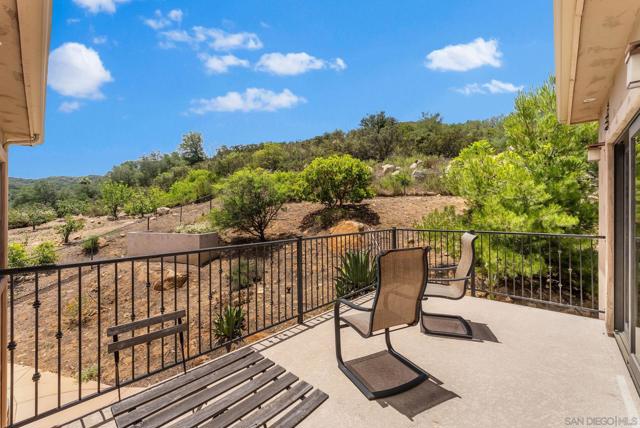 12443 Mirar De Valle, Valley Center CA: https://media.crmls.org/mediaz/c54fbed8-f50c-4609-8bfe-4038fc792cd6.jpg